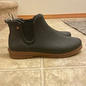 Bogs sweet pea rainboots